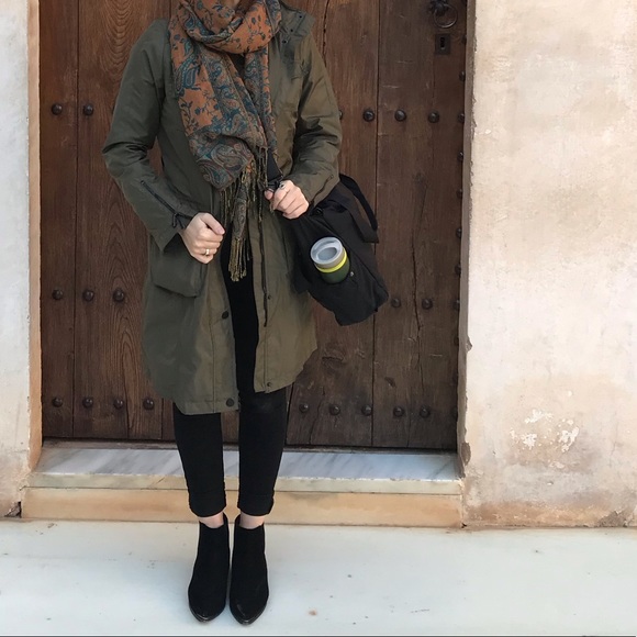 Me, Myself, & My Closet π - Picture 4 of 4